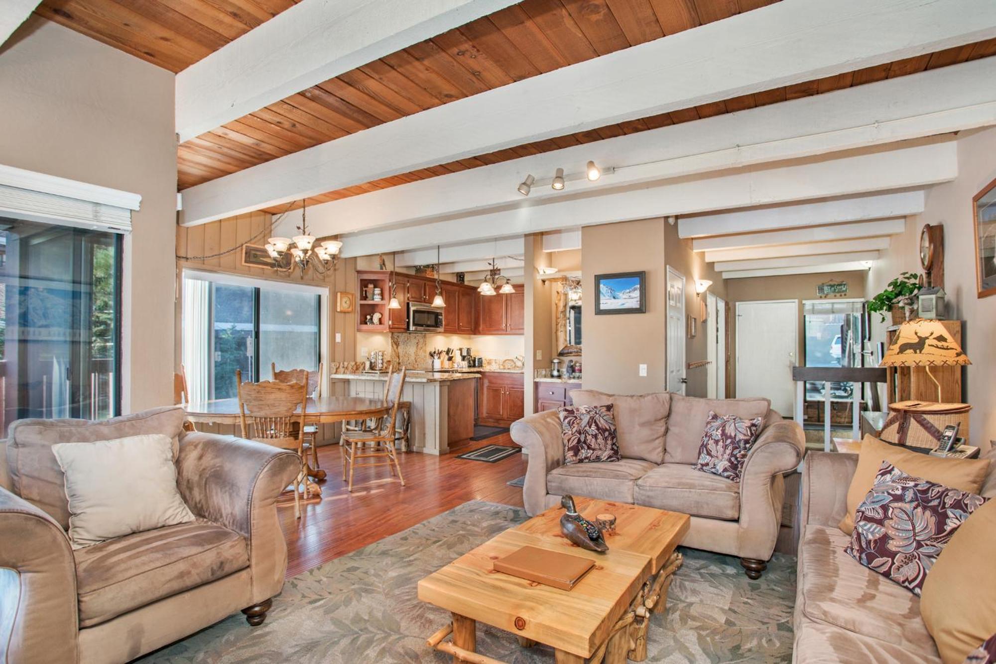 Val D'Isere At The Village By 101 Great Escapes Мамът Лейкс Стая снимка